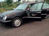 Chính chủ cần bán xe Mercedes-Benz E class đời 2000, số sàn