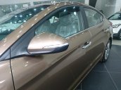 Giao ngay Hyundai Elantra 2018, màu nâu vàng, các phiên bản, giá cạnh tranh, mua xe chỉ từ 115 triệu - LH 090.467.5566