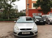 Bán Ford Focus 1.8AT đời 2010, màu bạc chính chủ