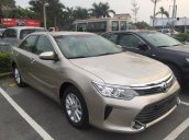 Bán xe Toyota Camry 2.5G đời 2018, màu vàng