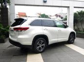 Bán Toyota Highlander LE 2.7 model 2017, sản xuất 2016 màu trắng, nội thất kem, xe nhập khẩu tại Mỹ