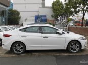 Bán Hyundai Elantra, xe mới 100%, đời 2018 (đủ màu), xe giao ngay, giá sốc, giảm 100tr