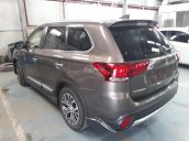 Cần bán Mitsubishi Outlander 2.4 CVT 2018, màu nâu