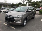 Toyota Long Biên bán Innova 2.0E 2017, giá tốt nhất miền bắc, liên hệ: 099.309.6666