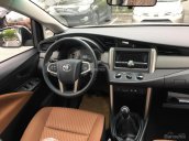Toyota Long Biên bán Innova 2.0E 2017, giá tốt nhất miền bắc, liên hệ: 099.309.6666