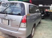 Bán Toyota Innova đời 2009, màu bạc xe gia đình