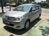 Bán Toyota Innova đời 2009, màu bạc xe gia đình