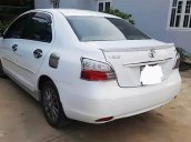 Cần bán gấp Toyota Vios 1.5MT đời 2010, màu trắng xe gia đình