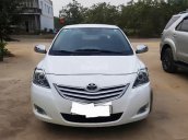 Cần bán gấp Toyota Vios 1.5MT đời 2010, màu trắng xe gia đình