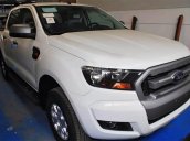 Bán ô tô Ford Ranger XLS 4x2 AT đời 2017, màu trắng, nhập khẩu nguyên chiếc