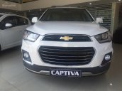 Cần bán xe Chevrolet Captiva LTZ đời 2017, màu trắng