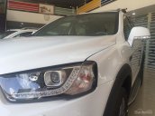 Cần bán xe Chevrolet Captiva LTZ đời 2017, màu trắng