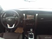 Bán Toyota Fortuner 2.7V (4x2) năm 2017, màu trắng, đen, giao xe ngay