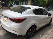 Cần bán gấp Mazda 2 đời 2015, màu trắng, nhập khẩu Thái