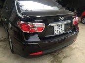 Gia đình cần bán Hyundai Avante MT đời 2011, màu đen