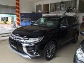 Bán xe Mitsubishi Outlander CVT 2 cầu 2017, màu đen, giá cạnh tranh