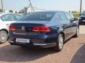 Giá xe Volkswagen Passat đời 2016, màu xanh lam, nhập Đức - Tặng BHVC+dán 3M - LH Hương: 0902.608.293