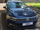 Giá xe Volkswagen Passat đời 2016, màu xanh lam, nhập Đức - Tặng BHVC+dán 3M - LH Hương: 0902.608.293