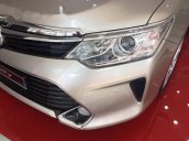 Bán xe Toyota Camry 2.0E đời 2017, giá chỉ 990 triệu