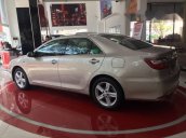 Bán xe Toyota Camry 2.0E đời 2017, giá chỉ 990 triệu