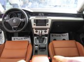 Giá xe Volkswagen Passat đời 2016, màu xanh lam, nhập Đức - Tặng BHVC+dán 3M - LH Hương: 0902.608.293