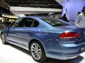 Giá xe Volkswagen Passat đời 2016, màu xanh lam, nhập Đức - Tặng BHVC+dán 3M - LH Hương: 0902.608.293