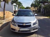 Cần bán xe Cruze đời 2010 - Xe gia đình đi còn rất mới