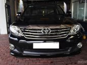 Cần bán lại xe Toyota Fortuner V đời 2013, màu đen, xe gia đình