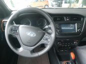 Hyundai i20 Active sản xuất 2017 màu đỏ nhập khẩu nguyên chiếc, mua xe chỉ từ 90 triệu đồng. LH: 090.467.5566