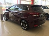 Kia Rondo DAT FL 2017 trả góp tới 95%, đủ màu giao xe ngay, thủ tục nhanh gọn. Gọi Mr Đức Kia Giải Phóng