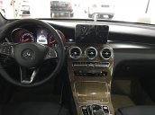 Bán Mercedes GLC 250 đời 2018, màu đỏ