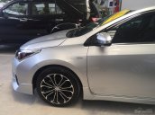 Bán Toyota Corolla altis 2.0V đời 2016, màu bạc, xe mới đi 3200km