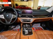 Bán xe BMW 7 Series 730Li 2017, màu đen, nhập khẩu, có xe giao ngay