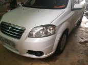 Bán xe cũ Daewoo Gentra 2009, màu trắng còn mới, giá tốt