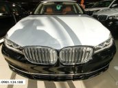 Bán BMW 7 Series 740Li model 2017, màu đen mui trắng, nhập khẩu nguyên chiếc