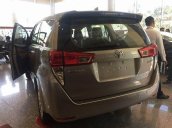 Bán xe Toyota Innova V sản xuất 2017, màu xám, giá chỉ 950 triệu