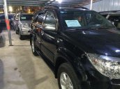 Cần bán xe Toyota Fortuner đời 2011, màu đen số tự động