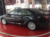 Cần bán xe Toyota Camry 2.0E đời 2017, màu đen