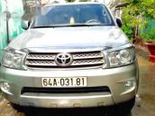 Cần bán xe Toyota Fortuner G đời 2010, màu bạc chính chủ