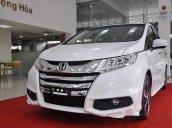 Bán xe Honda Odyssey 2.4CVT đời 2017, màu trắng