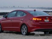 Bán Hyundai Elantra năm 2017, màu đỏ, 685tr