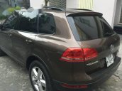 Cần bán xe Volkswagen Touareg sản xuất 2013, màu nâu