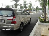 Bán Toyota Innova 2.0E đời 2015, màu vàng còn mới giá cạnh tranh