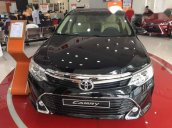 Cần bán xe Toyota Camry 2.0E đời 2017, màu đen