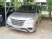 Chính chủ bán gấp Toyota Innova MT 2016, màu bạc