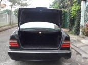 Cần bán Mercedes đời 2000, màu đen