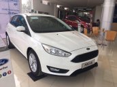 Cần bán Ford Focus 2017 mới 100% giá khuyến mại cực sốc