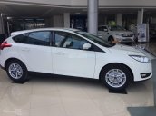 Cần bán Ford Focus 2017 mới 100% giá khuyến mại cực sốc