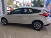 Cần bán Ford Focus 2017 mới 100% giá khuyến mại cực sốc