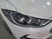 Bán xe Hyundai Elantra 1.6AT sản xuất 2017, màu trắng